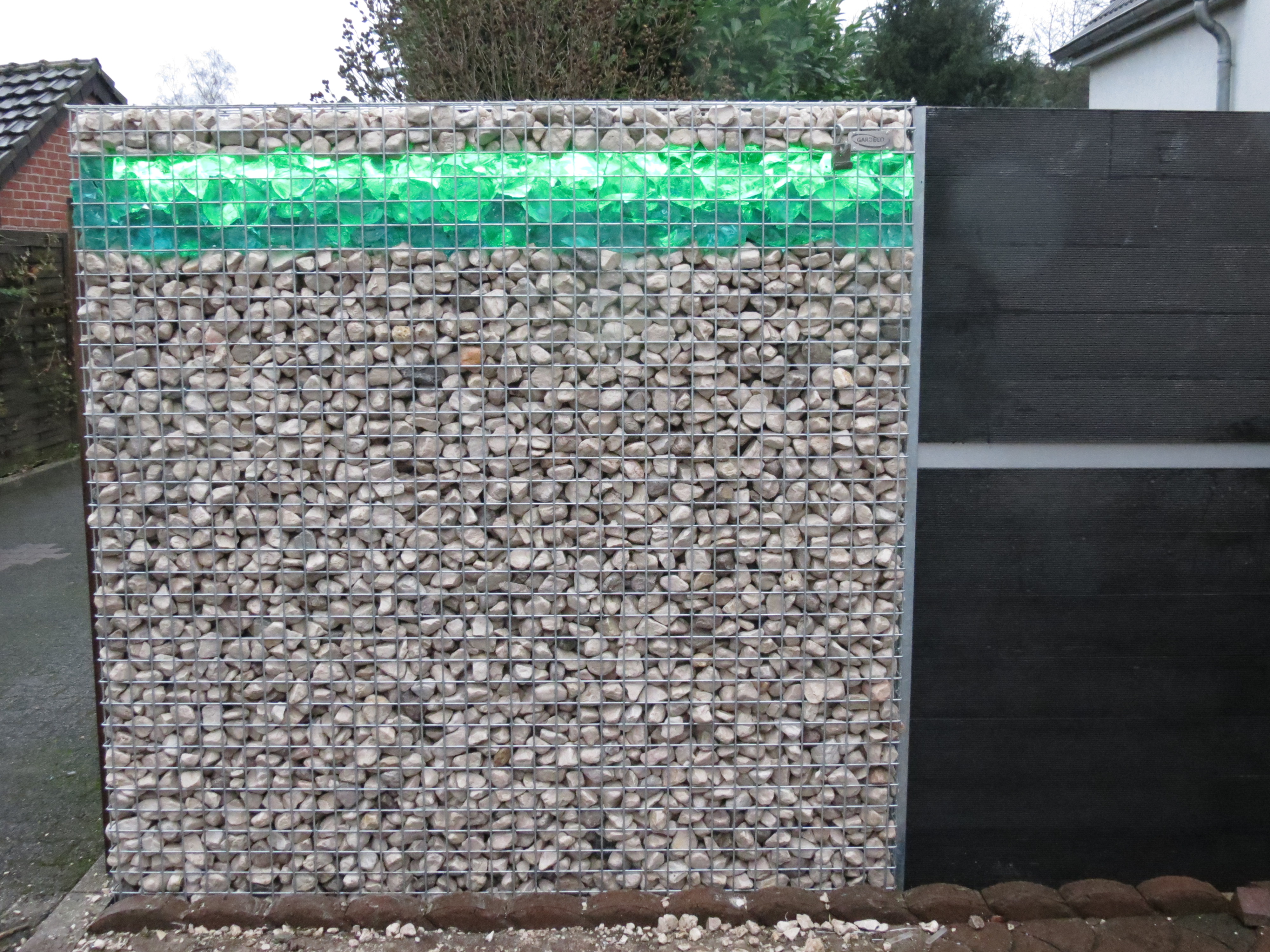 Gabionen mit LED und WPC