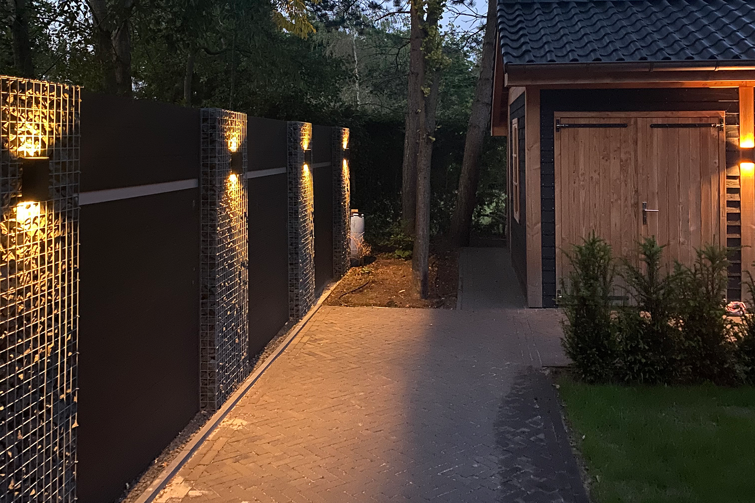 Gabionen mit WPC LED Beleuchtung