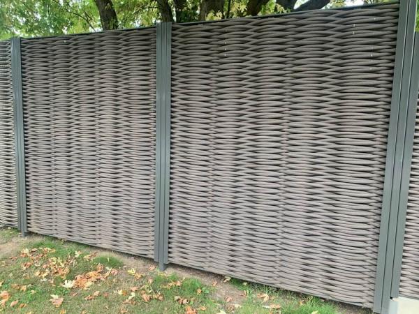 Kunststoff-Sichtschutzzaun doppelte Verflechtung Kunststoff-Sichtschutzzaun doppelte Verflechtung