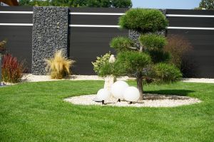 WPC Sichtschutz Anthrazit – WPC-zaun mit Gabionen. WPC Sichtschutz Anthrazit