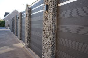 WPC-Sichtschutz – Aufbauteam WPC. WPC-Sichtschutz