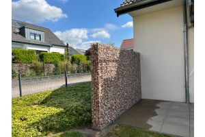 Steinkörbe mit Salzburger Rot – Gabionen. Steinkörbe mit Salzburger Rot