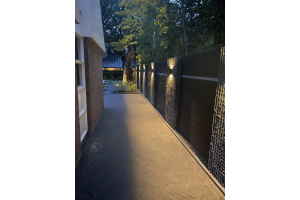 WPC Sichtschutzzaun mit Gabionen mit LED-Beleuchtung – Gabionen LED beleuchtung