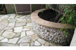 Gabionenbank – Gabionenbank. Gabionenbank