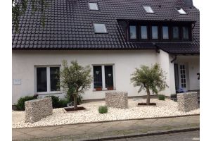 Gabionen mit Yellow Sun – Bruchsteine. Gabionen mit Yellow Sun