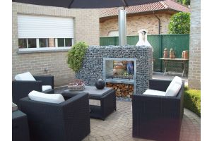 Gabionen Durchsichtkamin mit Grill – Gartenkamine