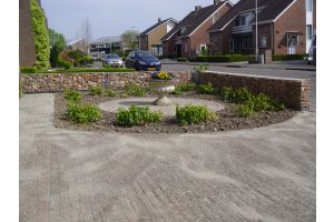 Gabionenzaun mit Grauwacke Bruchsteine – Grauwacke Bruchsteine. Gabionenzaun mit Grauwacke Bruchsteine