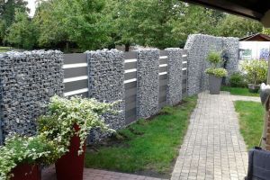 Wpc mit Steinkorb – WPC-zaun mit Gabionen. Wpc mit Steinkorb