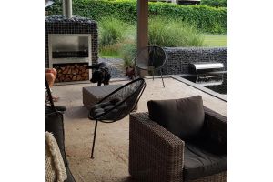 Gartenkamin Grill und Wasserfall – Wasserfall. Gartenkamin Grill und Wasserfall
