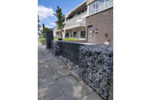 Gabionen WPC-Sichtschutz – Geschäftsanwendungen. Gabionen WPC-Sichtschutz