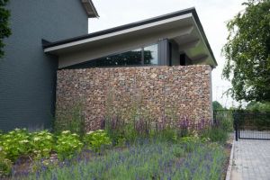 Gabions mit Grauwacke – Grauwacke Bruchsteine. Gabions mit Grauwacke