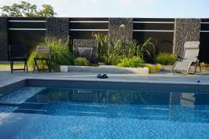 WPC Sichtschutz Anthrazit – WPC-zaun mit Gabionen. WPC Sichtschutz Anthrazit